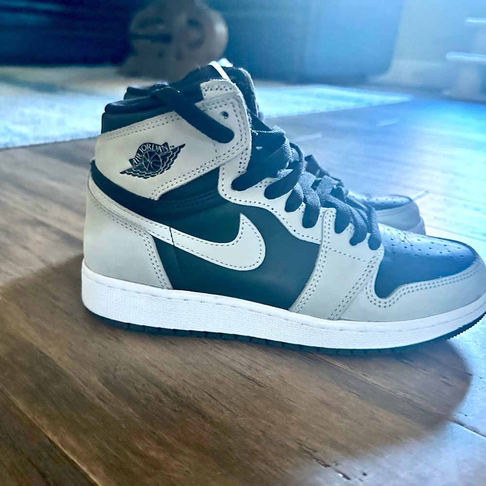 *SOLD* Nike Air Jordan 1 Retro High OG Shadow 2.0 Shoes